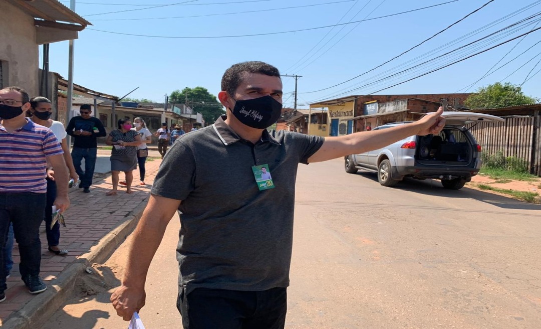 Jamyl Asfury realiza caminhadas com apoiadores nos bairros Mocinha Magalhães, Conjunto Rui Lino e Joafra